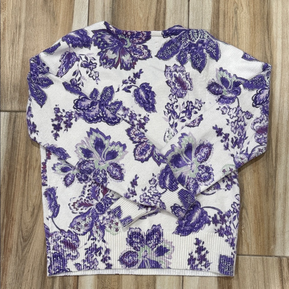LOFT Women's V-Neck Sweater in Purple Floral - Picture 3 of 6